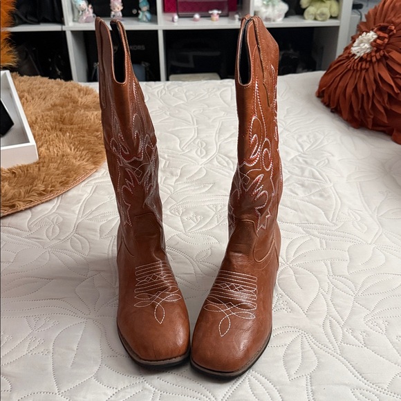 Brown Western Cowboy Boots - Picture 1 of 6